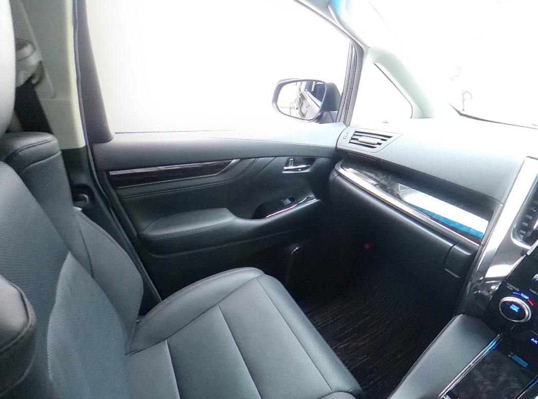 Toyota Alphard  2022 - Thumbnail 10