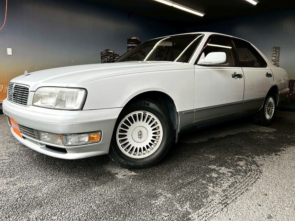 nissan Gloria May 1996 - Thumbnail 4