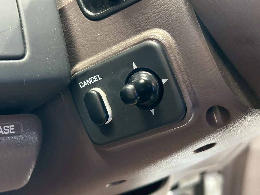 nissan Gloria May 1996 - Thumbnail 30