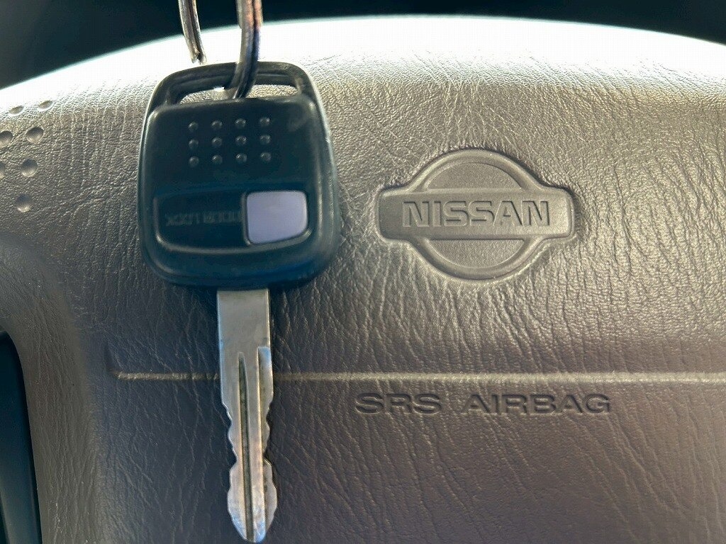 nissan Gloria May 1996 - Thumbnail 32