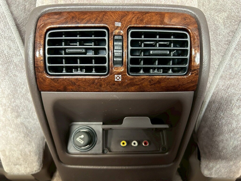 nissan Gloria May 1996 - Thumbnail 36