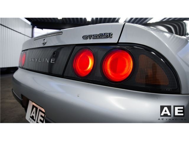 nissan  Skyline  September 1994 - Thumbnail 26