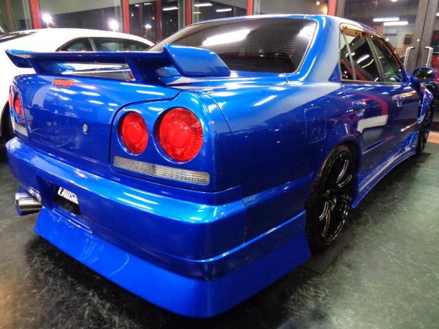 nissan  Skyline  July 1998 - Thumbnail 2